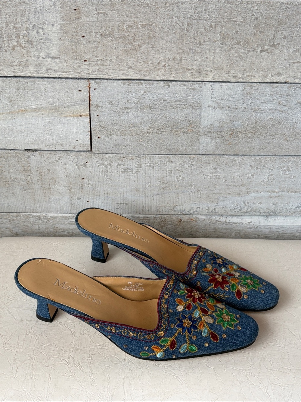 NWOT floral embroidered kitten heel slides - Picture 4 of 7